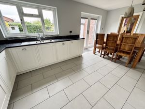 Open Plan Dining Kitchen- click for photo gallery